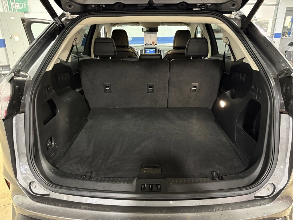 Used 2022 Ford Edge SEL w/ Convenience Package image 25