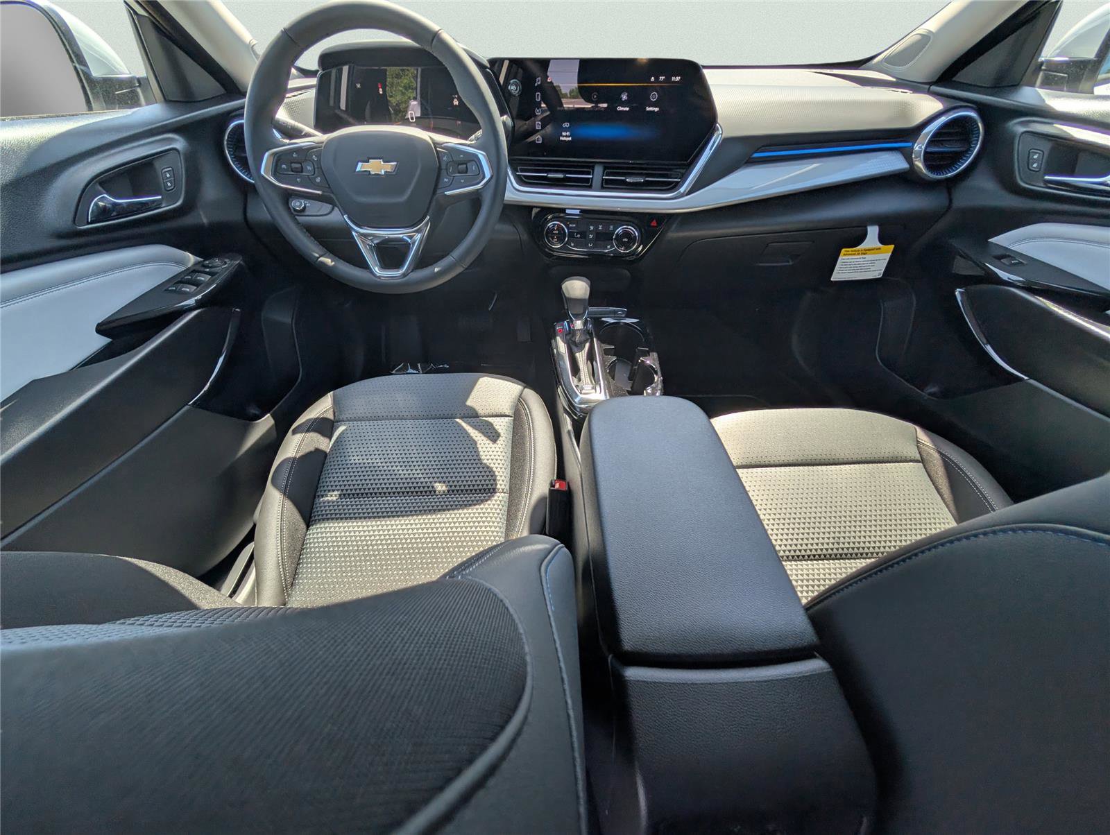 New 2026 Chevrolet Trax LT w/ LT Convenience Package image 28