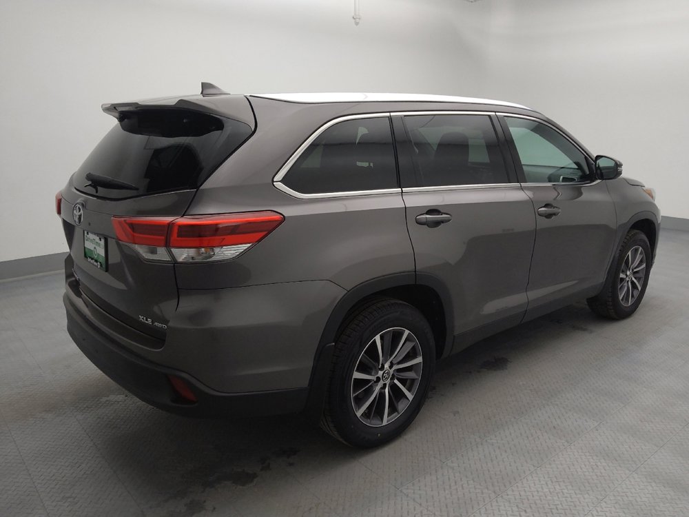 Used 2019 Toyota Highlander XLE image 10