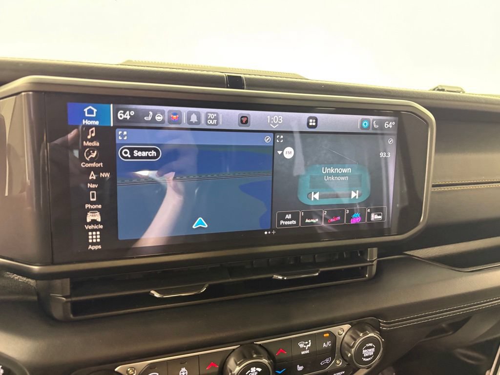 Used 2026 Jeep Wrangler Unlimited Sahara AWD/4WD image 23