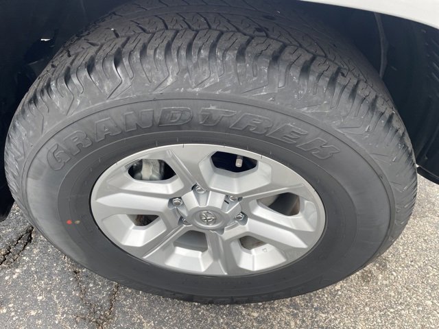 Used 2023 Toyota 4Runner SR5 Premium image 18