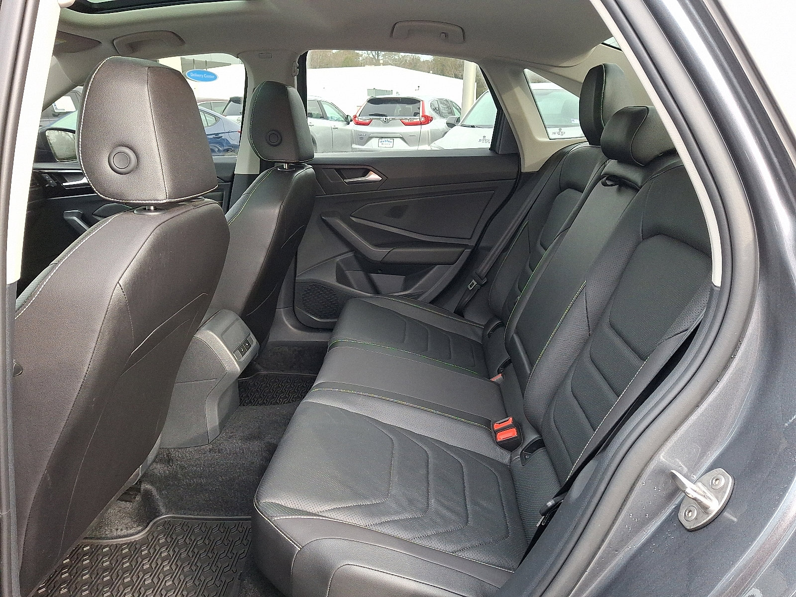 Used 2024 Volkswagen Jetta SEL image 2