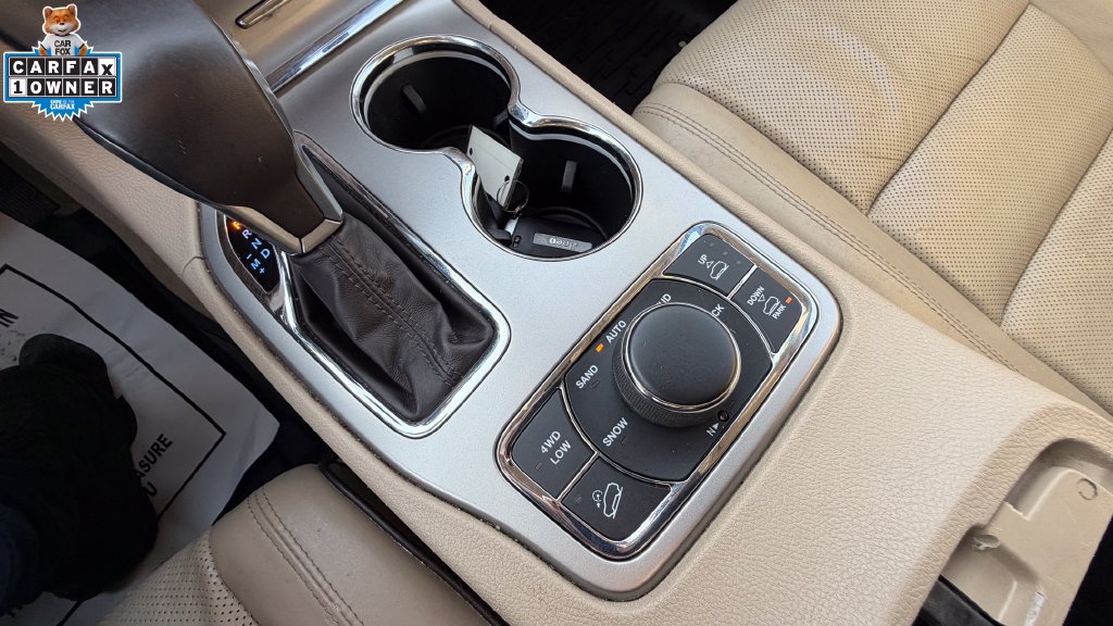 Used 2019 Jeep Grand Cherokee Overland AWD/4WD image 35