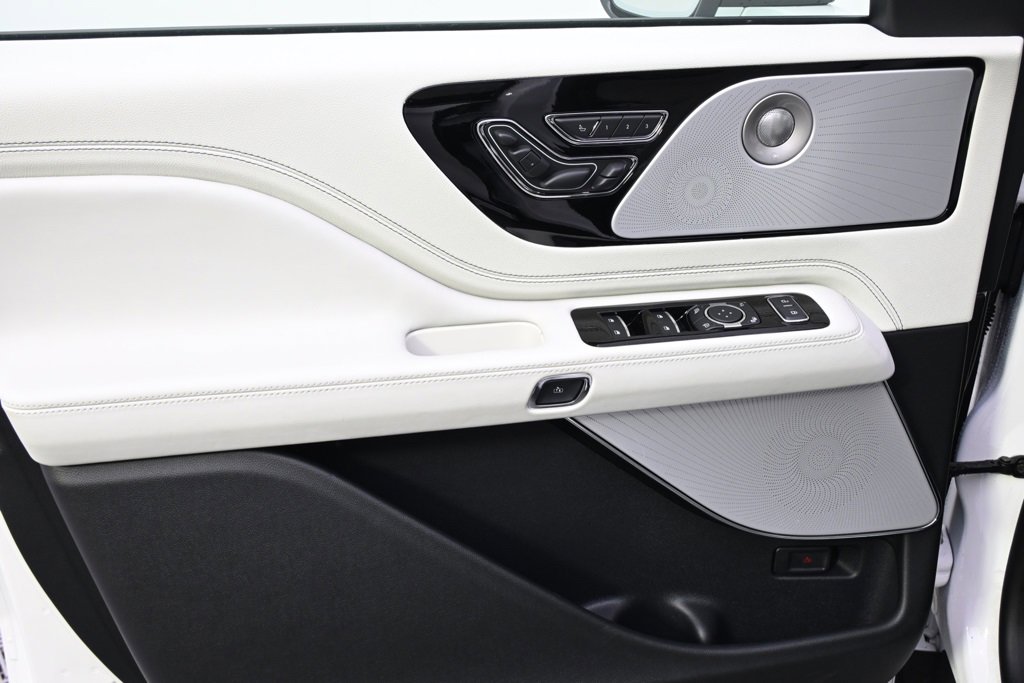 New 2026 Lincoln Aviator Black Label image 23