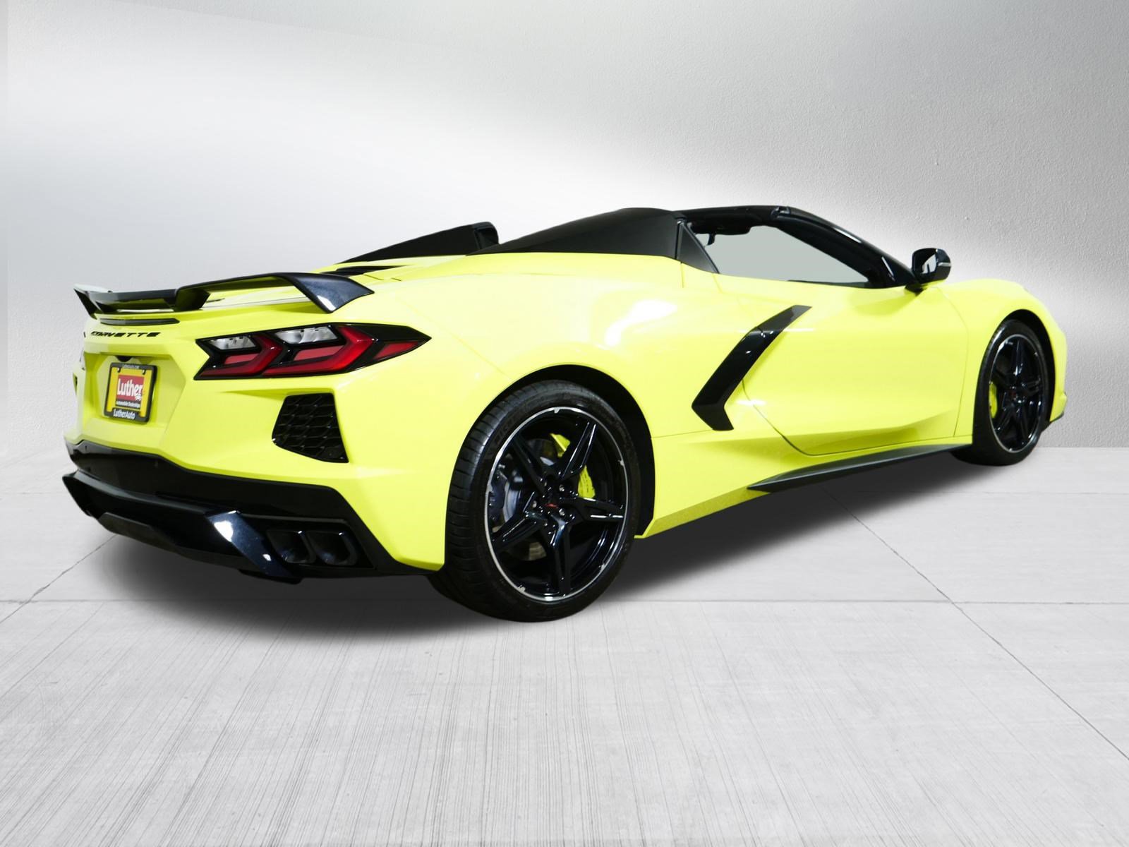 Used 2024 Chevrolet Corvette Stingray Preferred Conv w/ Z51 Performance Package RWD image 7