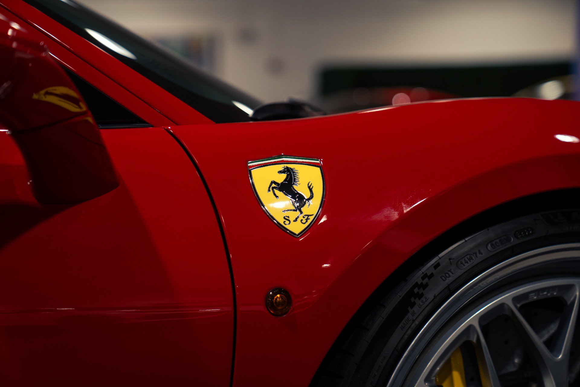 Used 2018 Ferrari 488 GTB RWD image 12