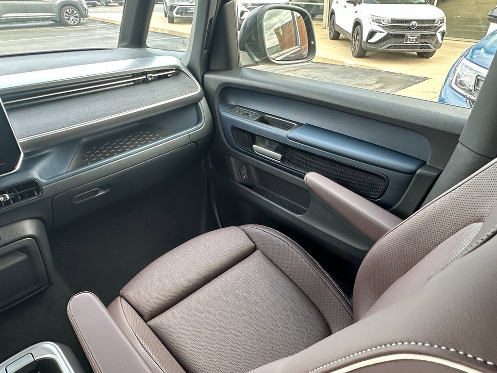 New 2025 Volkswagen ID. Buzz Pro S image 12