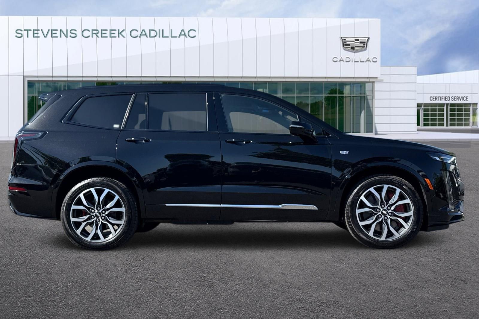 Certified 2025 Cadillac XT6 Sport w/ Technology Package image 2