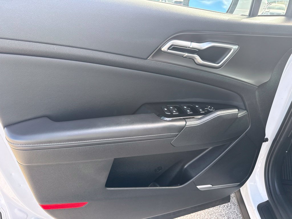 Used 2023 Kia Sportage EX FWD image 13
