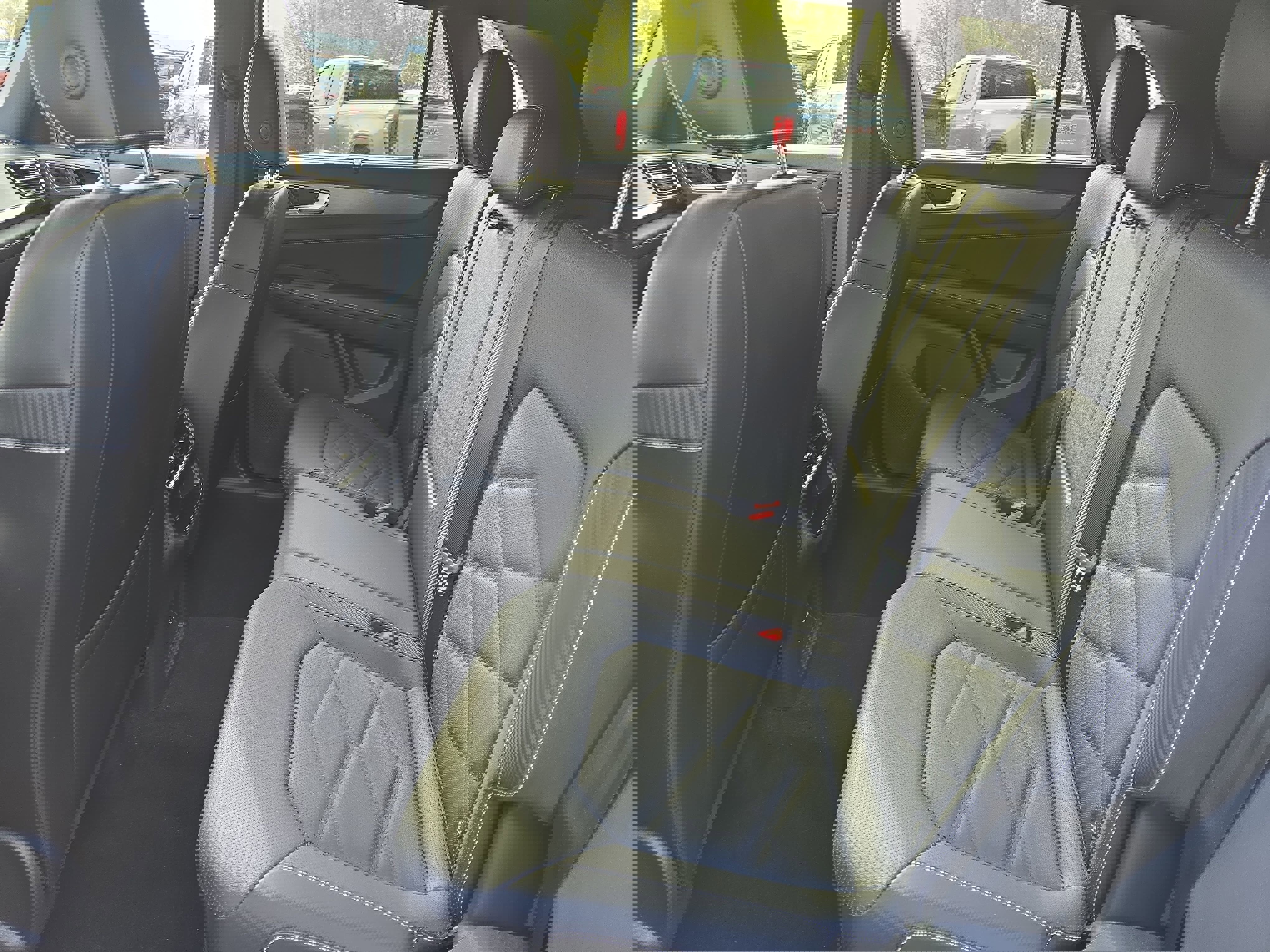 Used 2024 Volkswagen Atlas Cross Sport SE w/ Panoramic Sunroof Package image 15