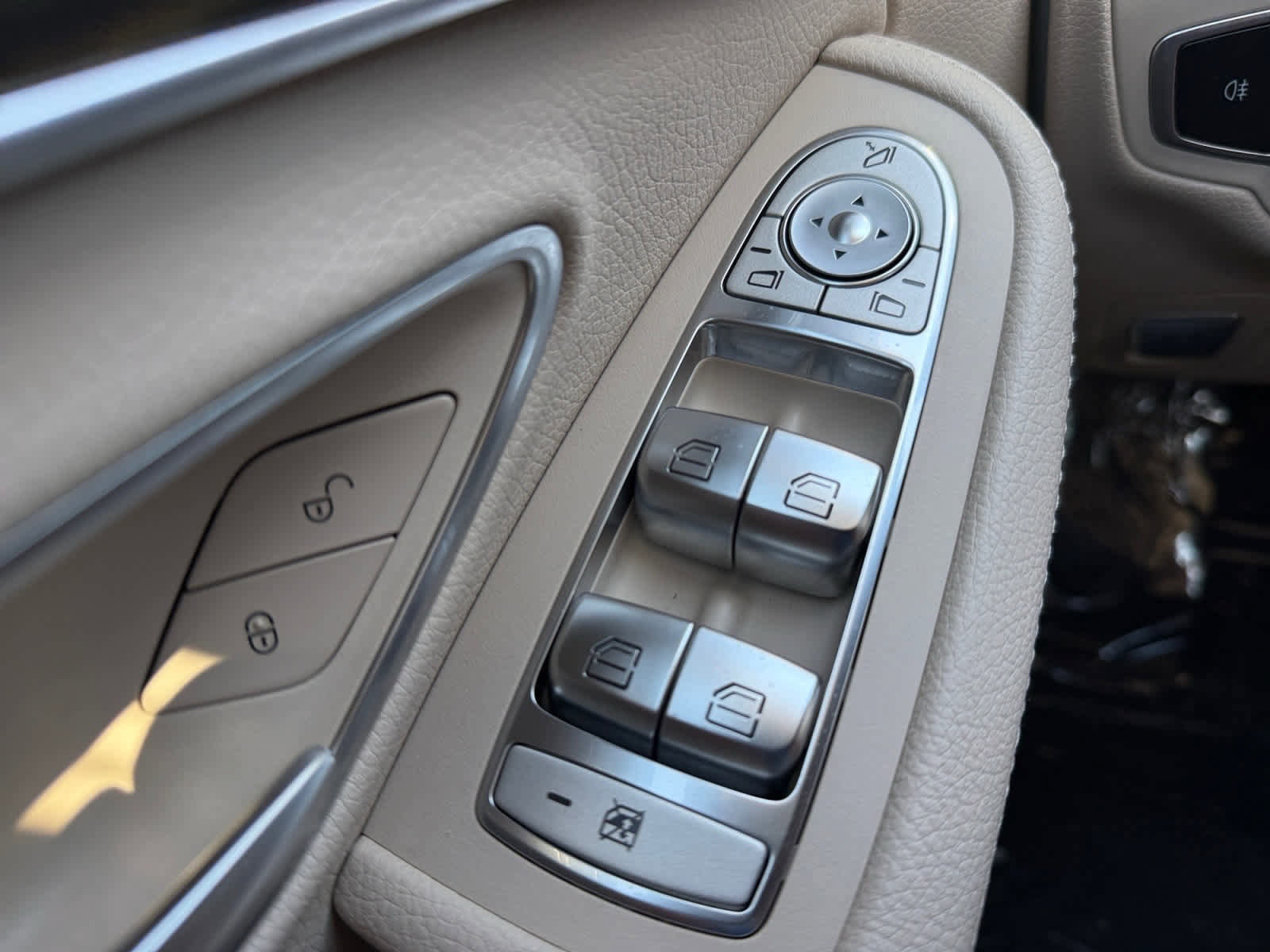 Certified 2021 Mercedes-Benz C 300 Sedan image 27