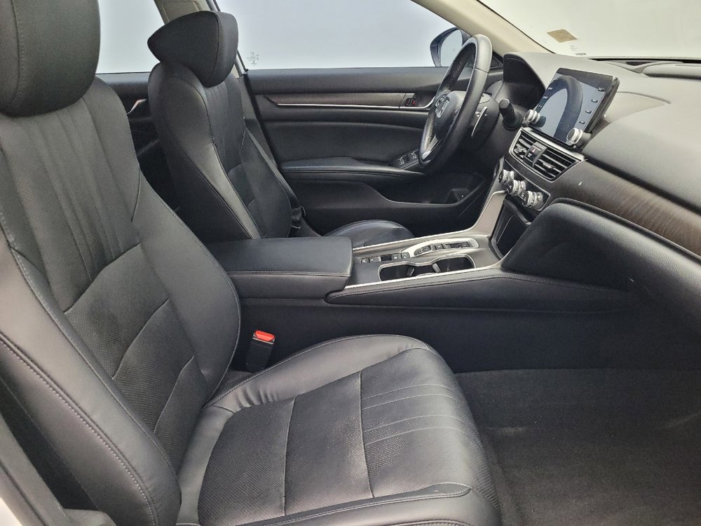 Used 2018 Honda Accord Touring image 21