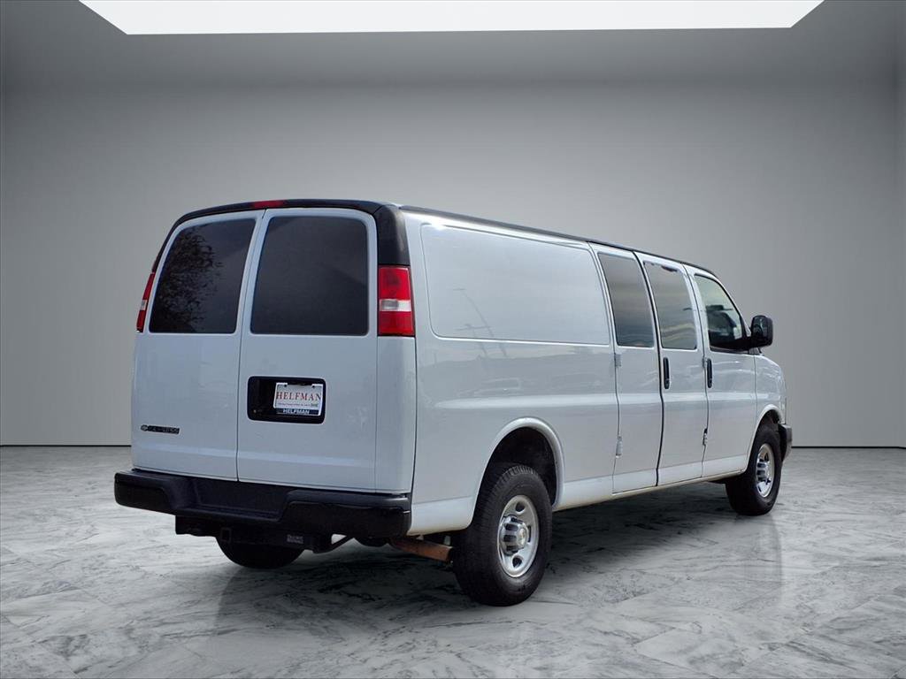 Used 2020 Chevrolet Express 3500 Extended w/ Driver Convenience Package image 7