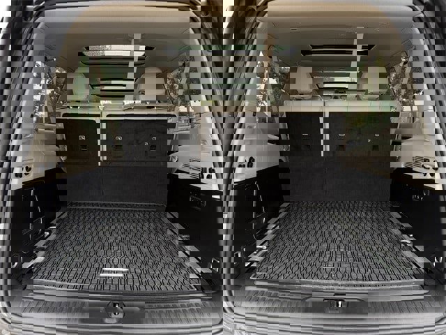 Used 2024 Jeep Wagoneer L Series III w/ Premium Group I image 30