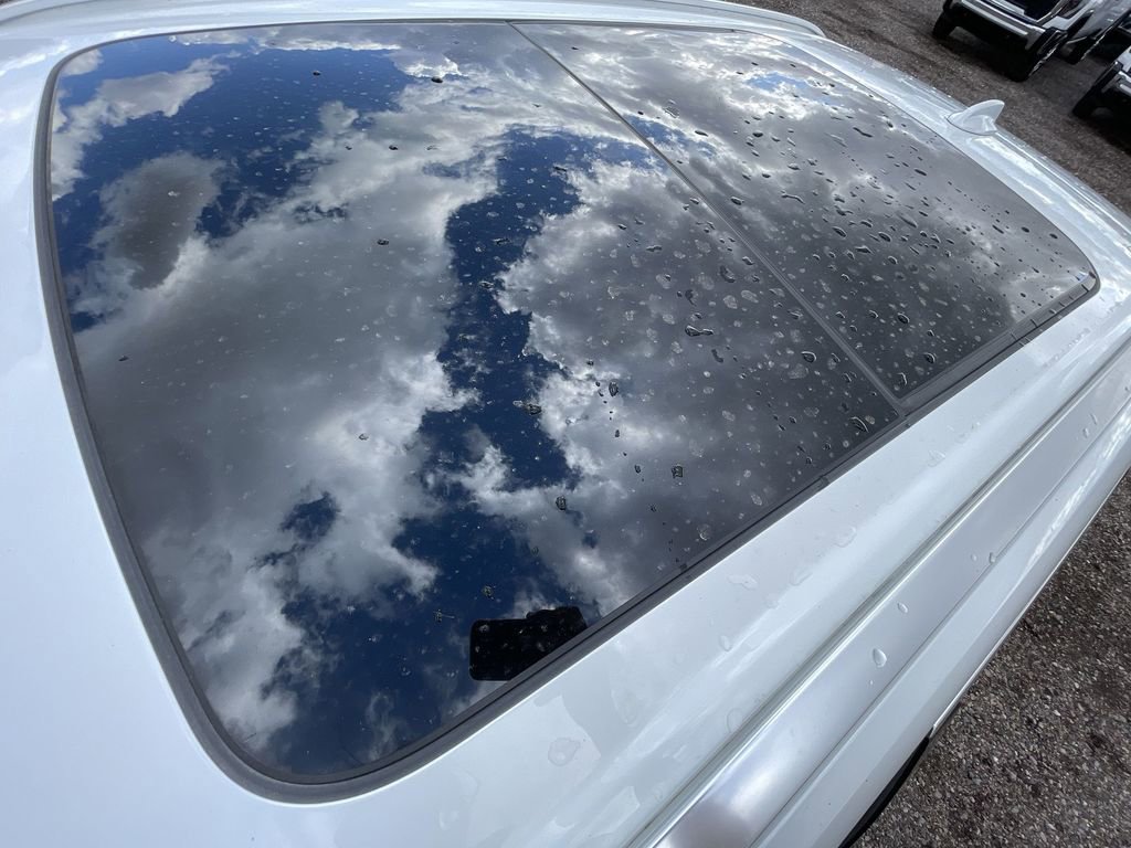 Used 2021 Volvo XC60 T5 Momentum w/ Premium Package image 19