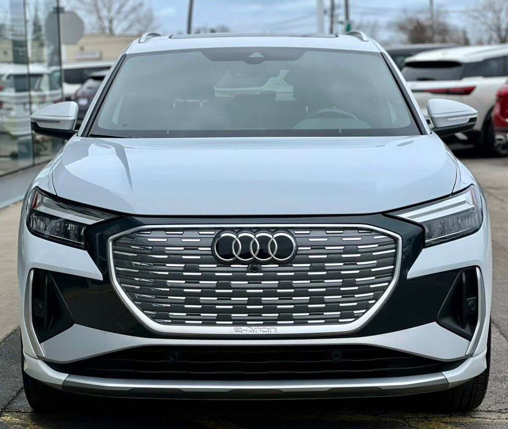 Used 2024 Audi Q4 e-tron Premium Plus w/ Premium Plus image 39