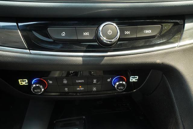 Used 2023 Buick Enclave Essence w/ Experience Buick Package image 19