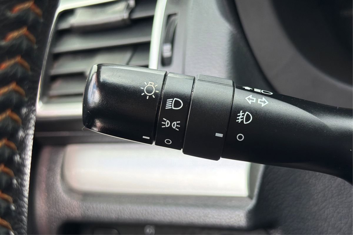 Used 2016 Subaru Crosstrek 2.0i Premium w/ Moonroof Package image 18