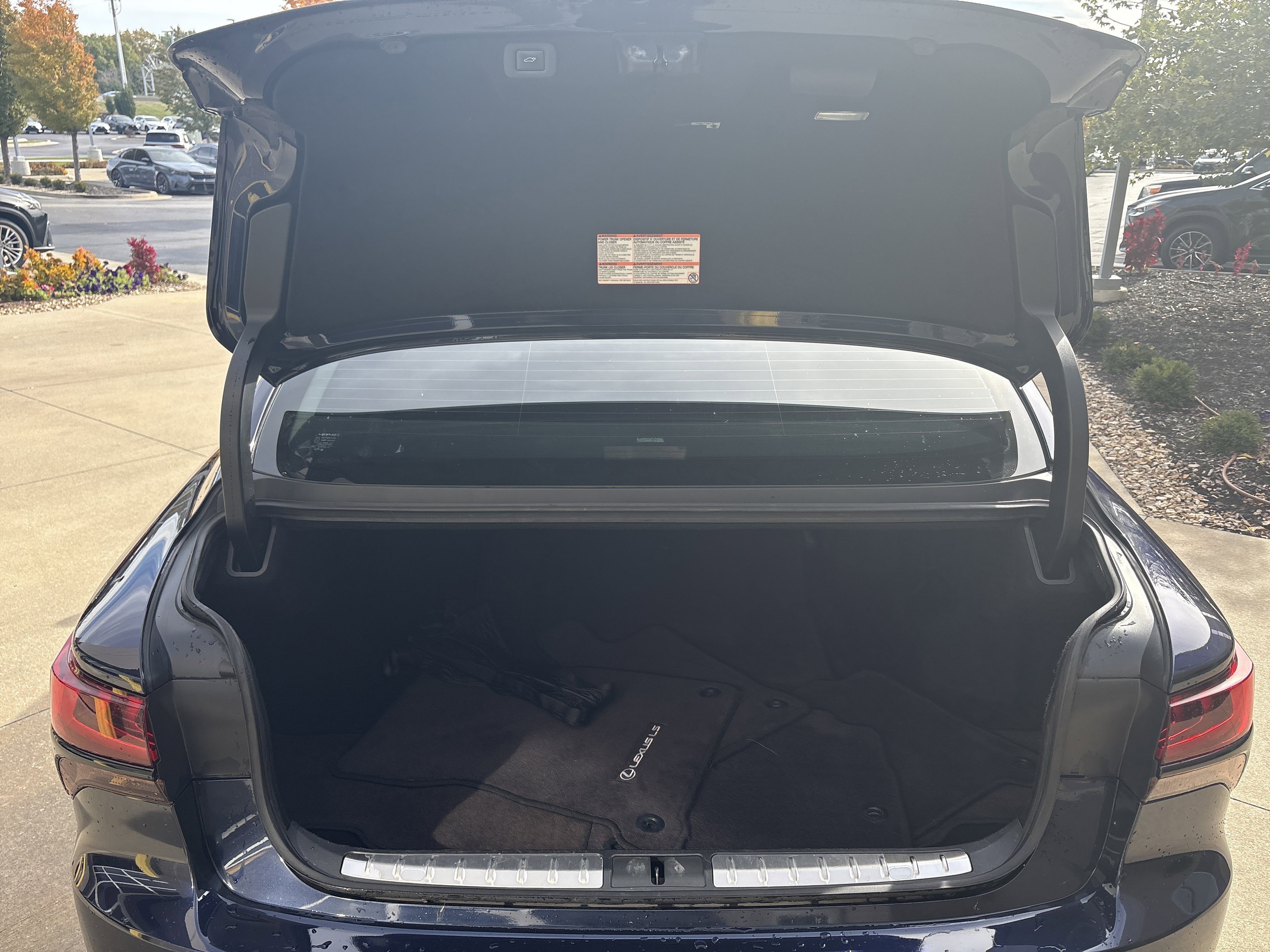 Certified 2022 Lexus LS 500 w/ Luxury Package image 32