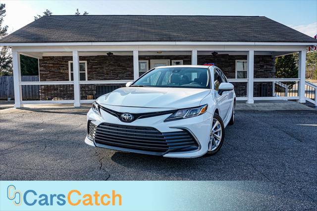 Used 2022 Toyota Camry LE image 1