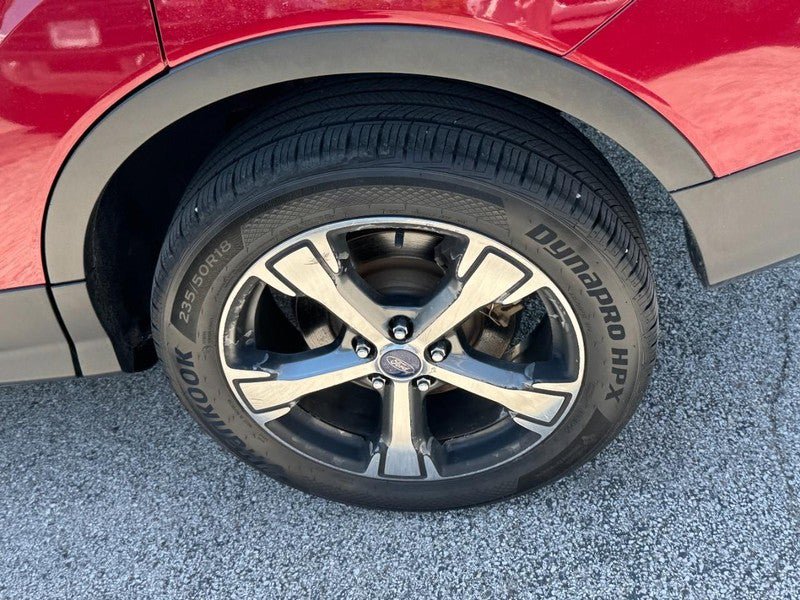 Used 2017 Ford Escape SE w/ Equipment Group 201A FWD image 6