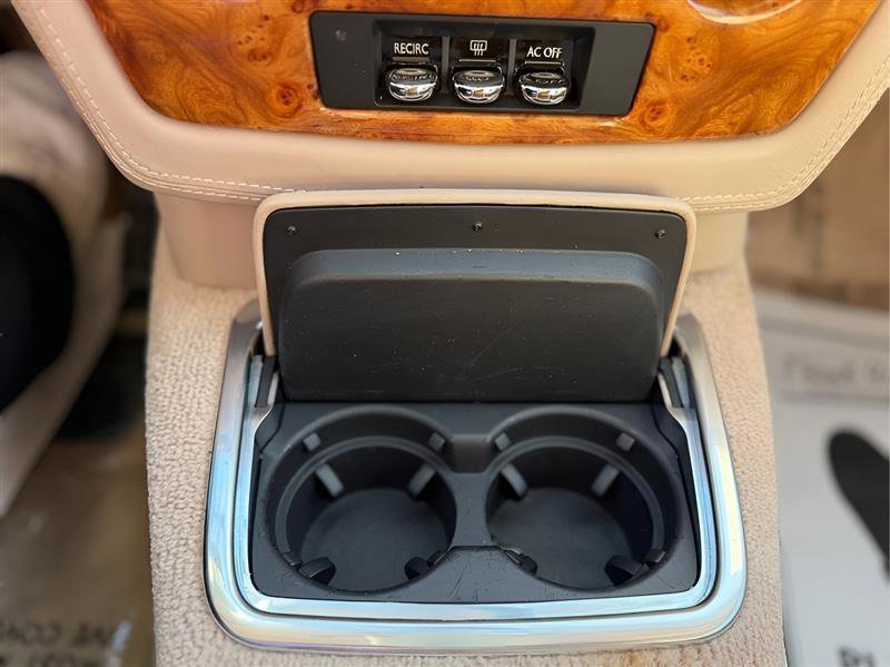 Used 2006 Rolls-Royce Phantom Sedan RWD image 51
