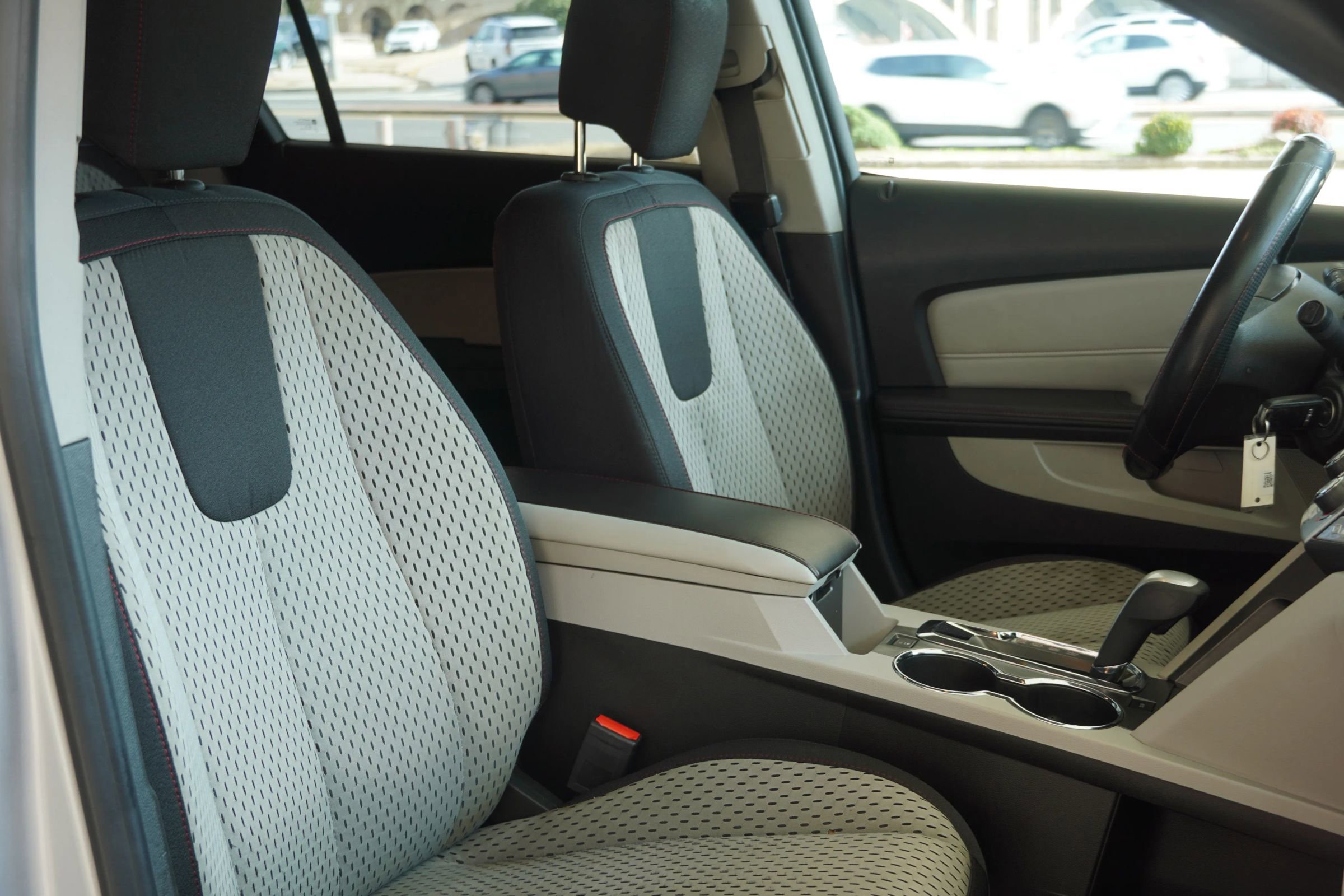 Used 2015 GMC Terrain SLE image 27