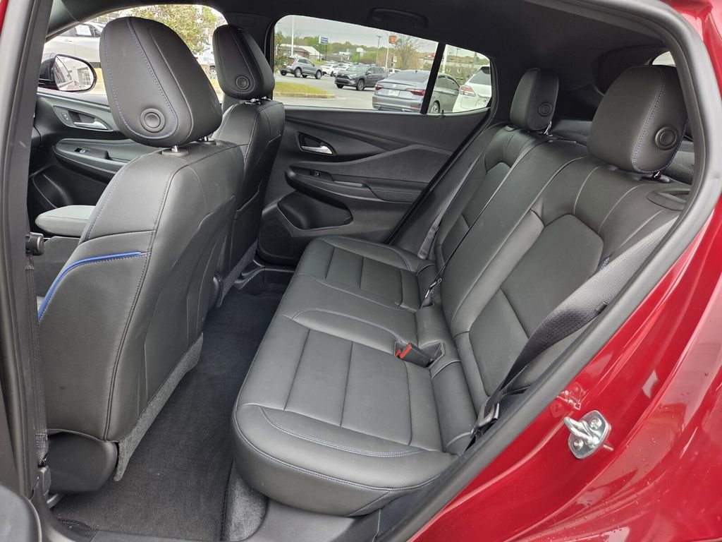 Used 2025 Buick Envista Sport Touring w/ Convenience I Package image 6