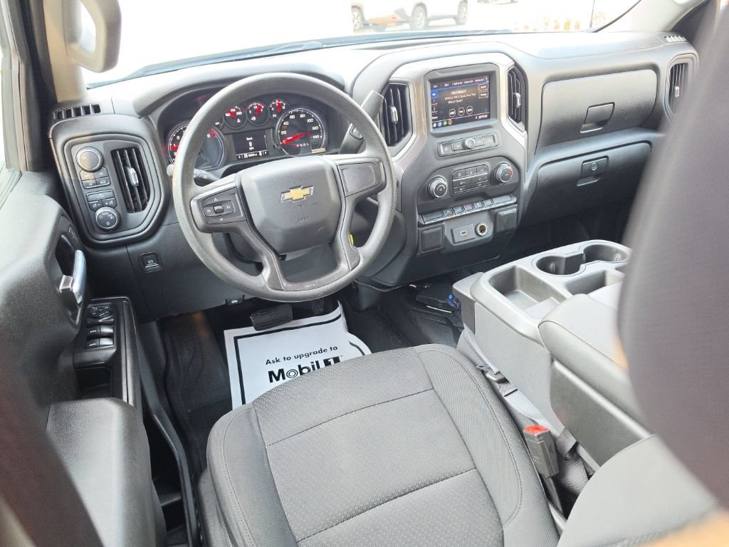 Certified 2020 Chevrolet Silverado 1500 Custom w/ Custom Value Package AWD/4WD image 8