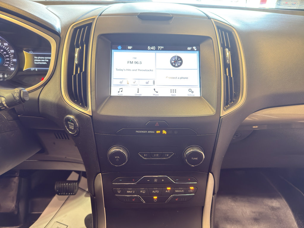 Used 2019 Ford Edge SEL w/ Equipment Group 201A AWD/4WD image 17