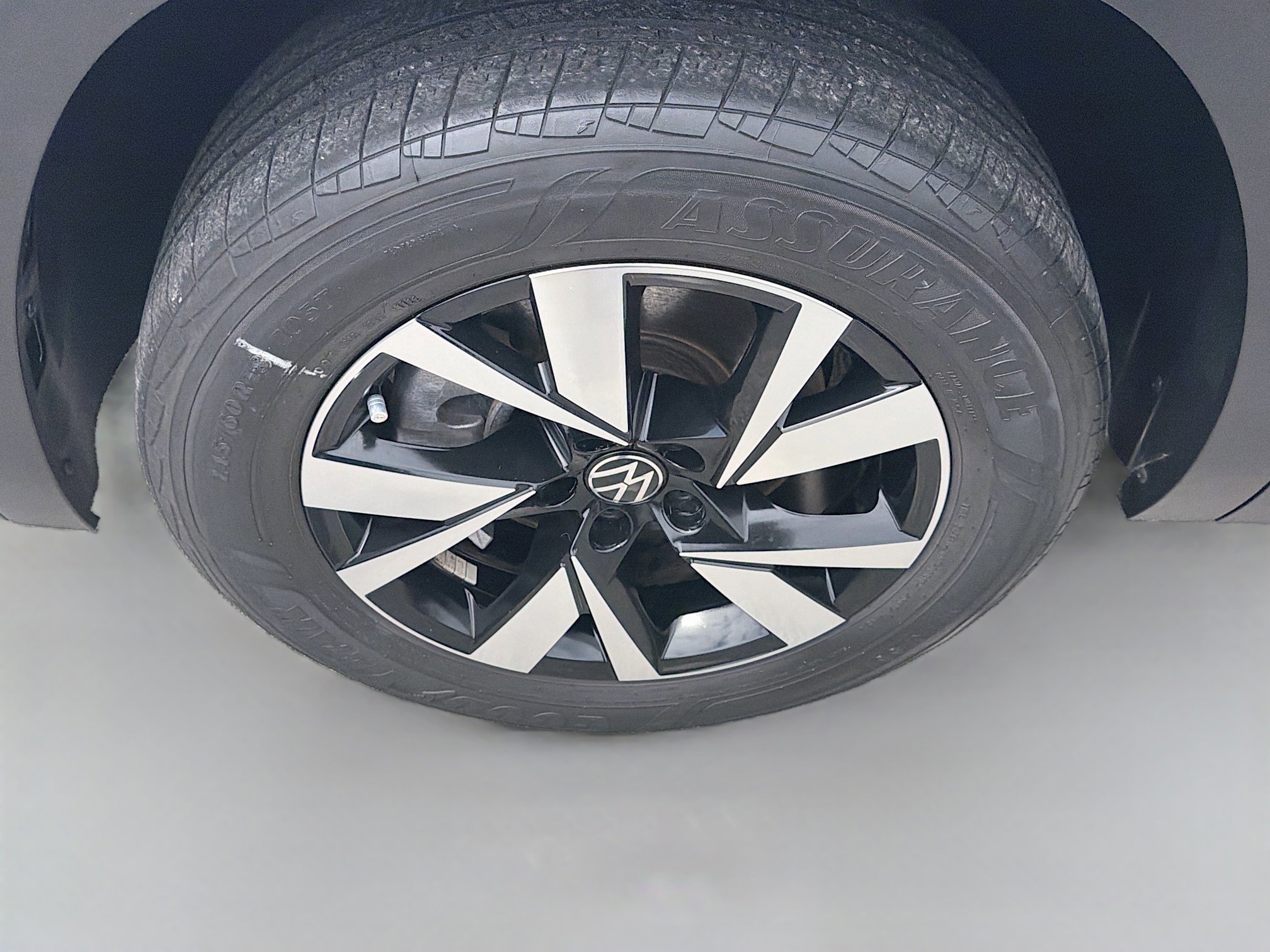 Used 2022 Volkswagen Atlas Cross Sport SE image 36