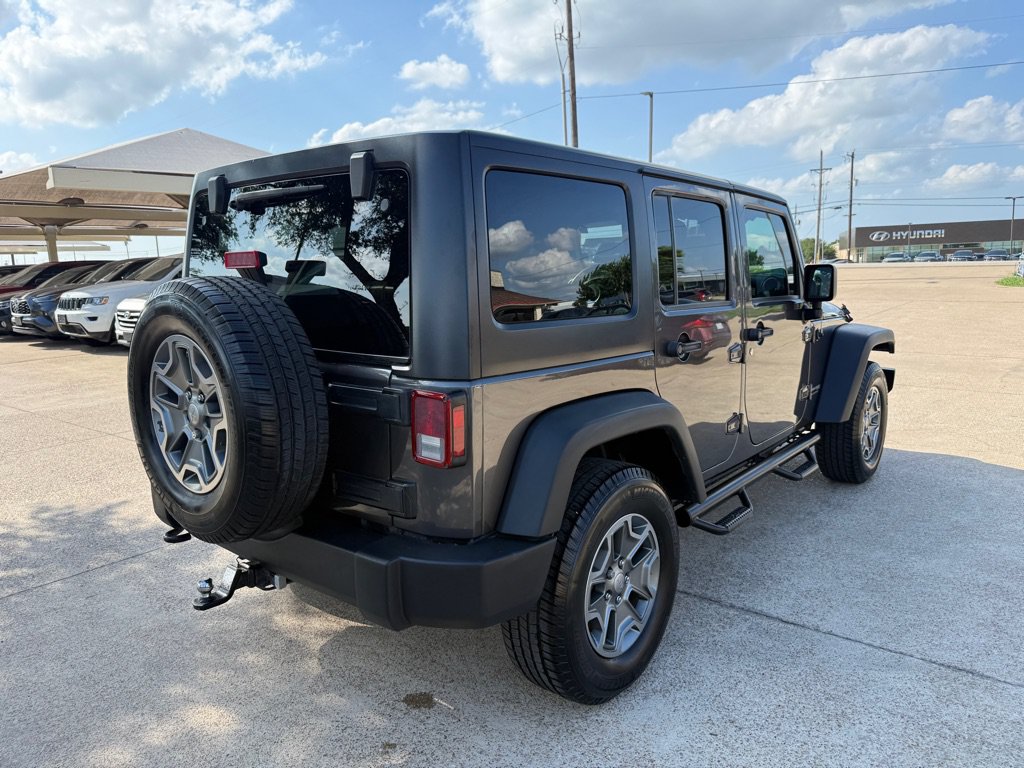 Used 2018 Jeep Wrangler Unlimited Rubicon w/ Connectivity Group AWD/4WD image 7