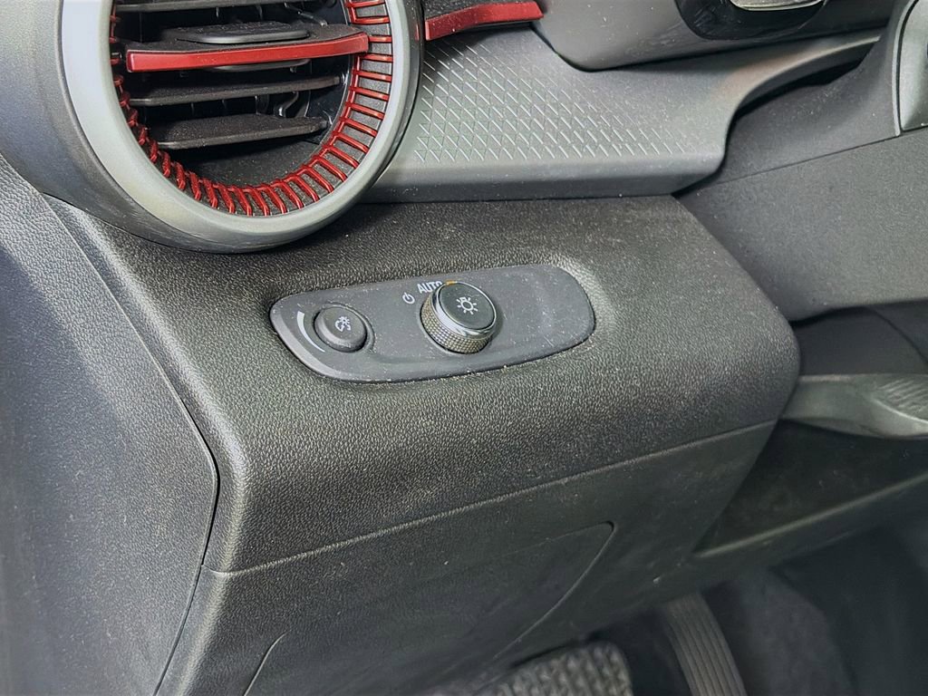 Used 2024 Chevrolet Trax RS w/ Driver Confidence Package image 12