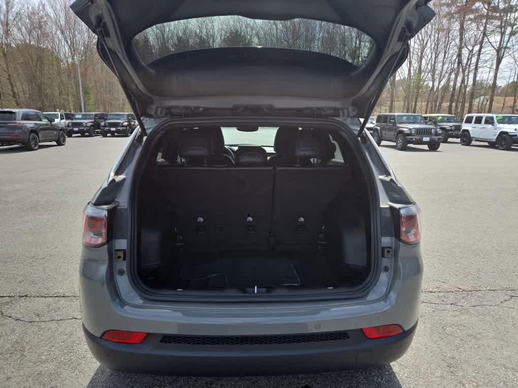 Used 2024 Jeep Compass Limited AWD/4WD image 31