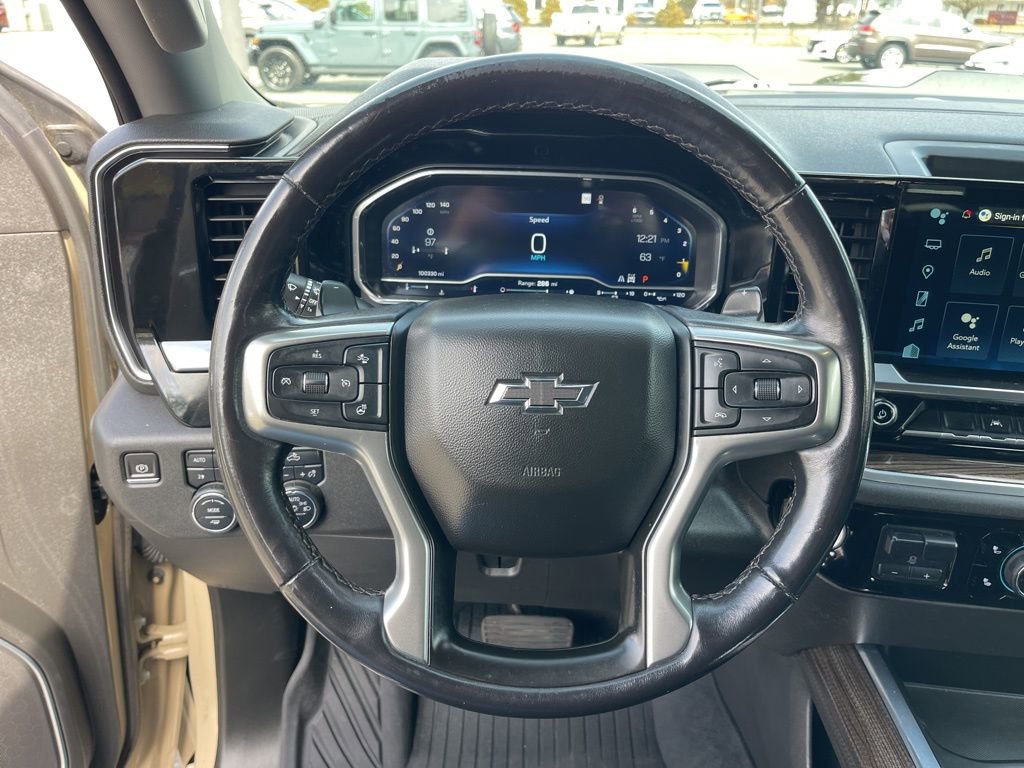 Used 2022 Chevrolet Silverado 1500 LT Trail Boss w/ Convenience Package II image 16