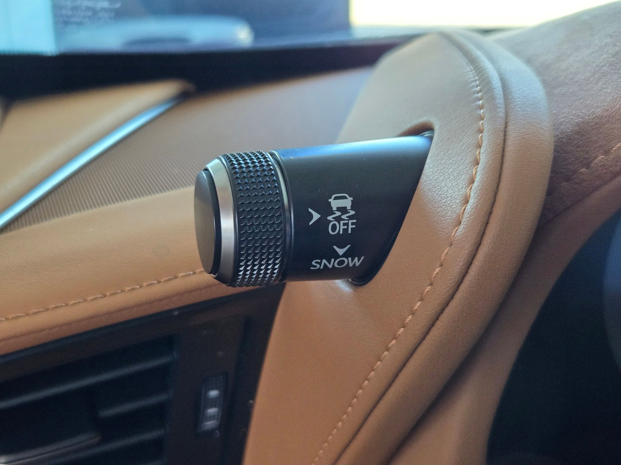 Used 2018 Lexus LC 500 Coupe w/ Touring Package image 21