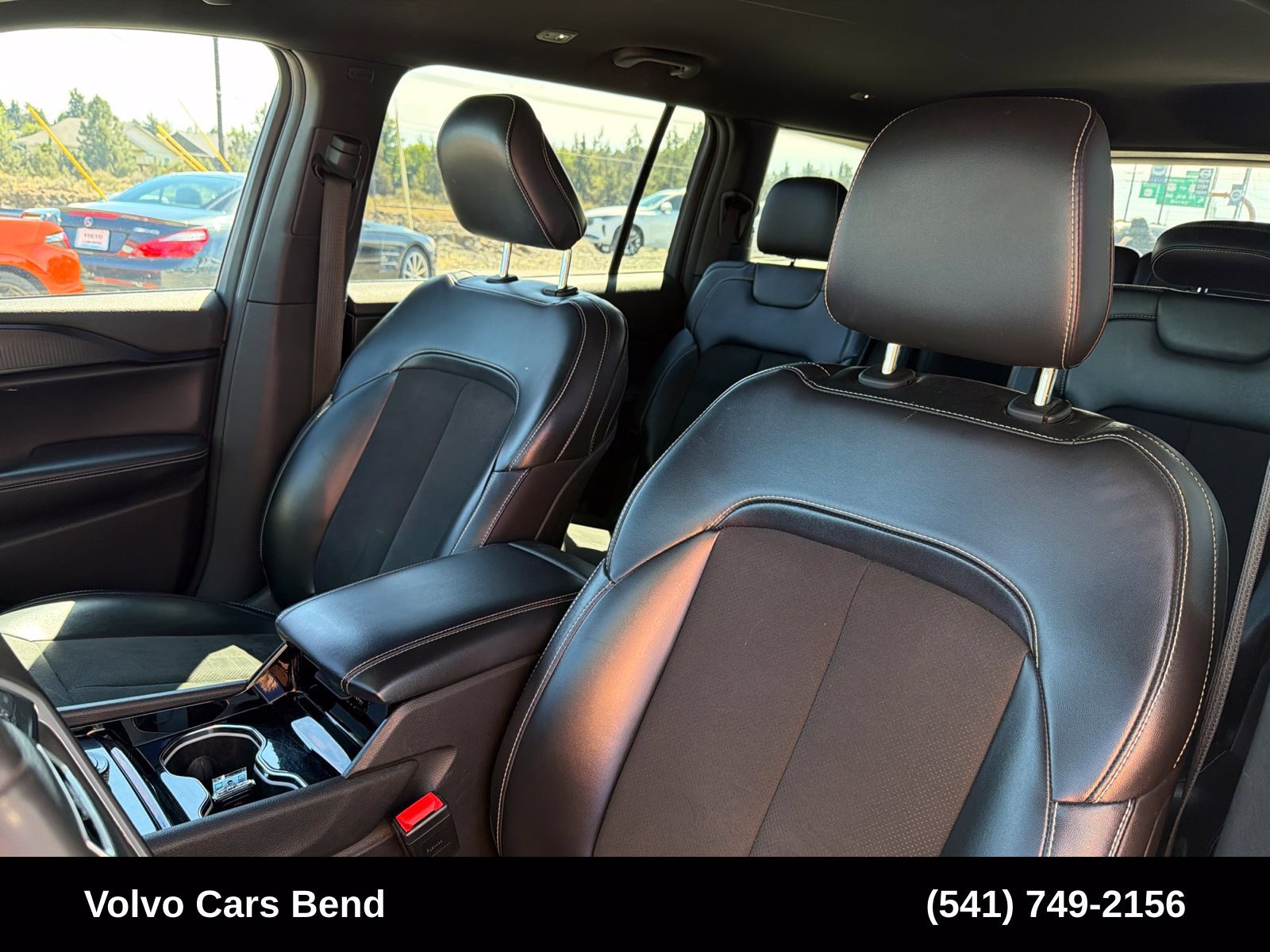 Used 2023 Jeep Grand Cherokee L Laredo AWD/4WD image 19