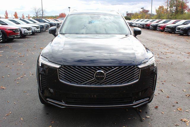 New 2026 Volvo XC90 B6 Plus w/ Protection Package Premier AWD/4WD image 8
