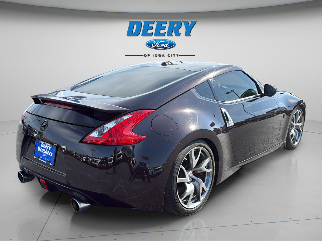 Used 2016 Nissan 370Z Coupe RWD image 13