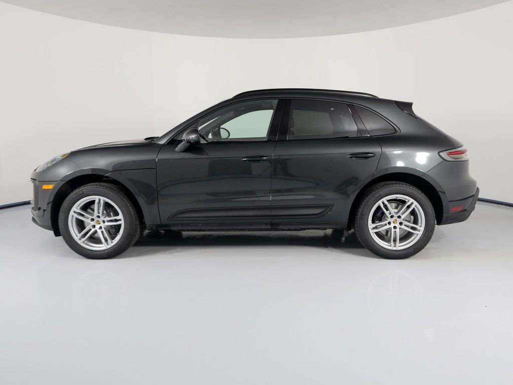New 2026 Porsche Macan image 2