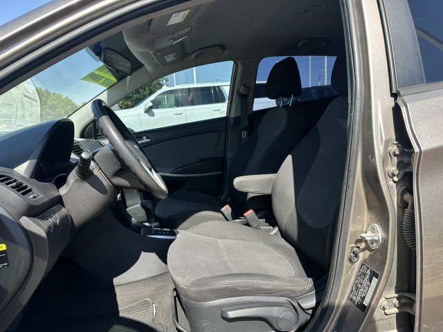 Used 2014 Hyundai Accent GS FWD image 11