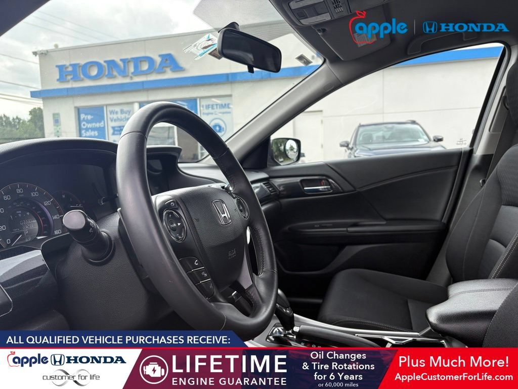 Used 2015 Honda Accord Sport image 7