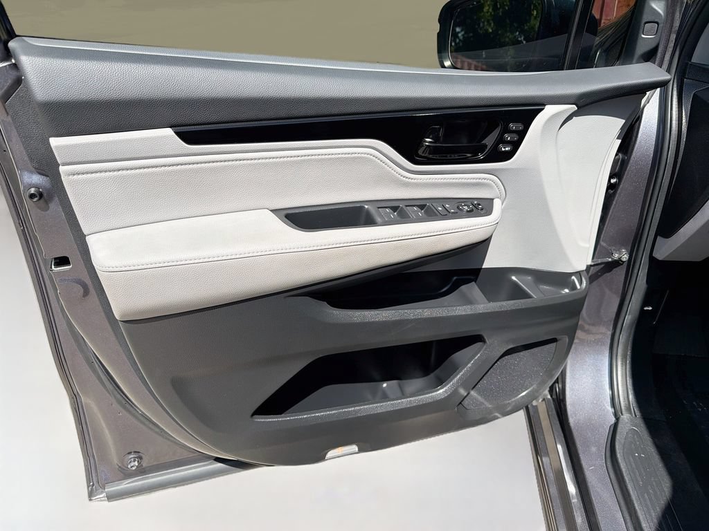 Certified 2024 Honda Odyssey Touring image 20