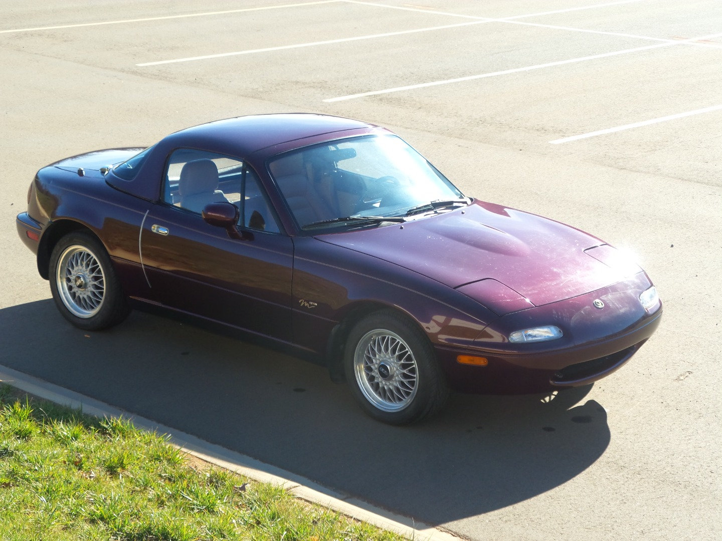 Used 1995 MAZDA MX-5 Miata RWD image 11