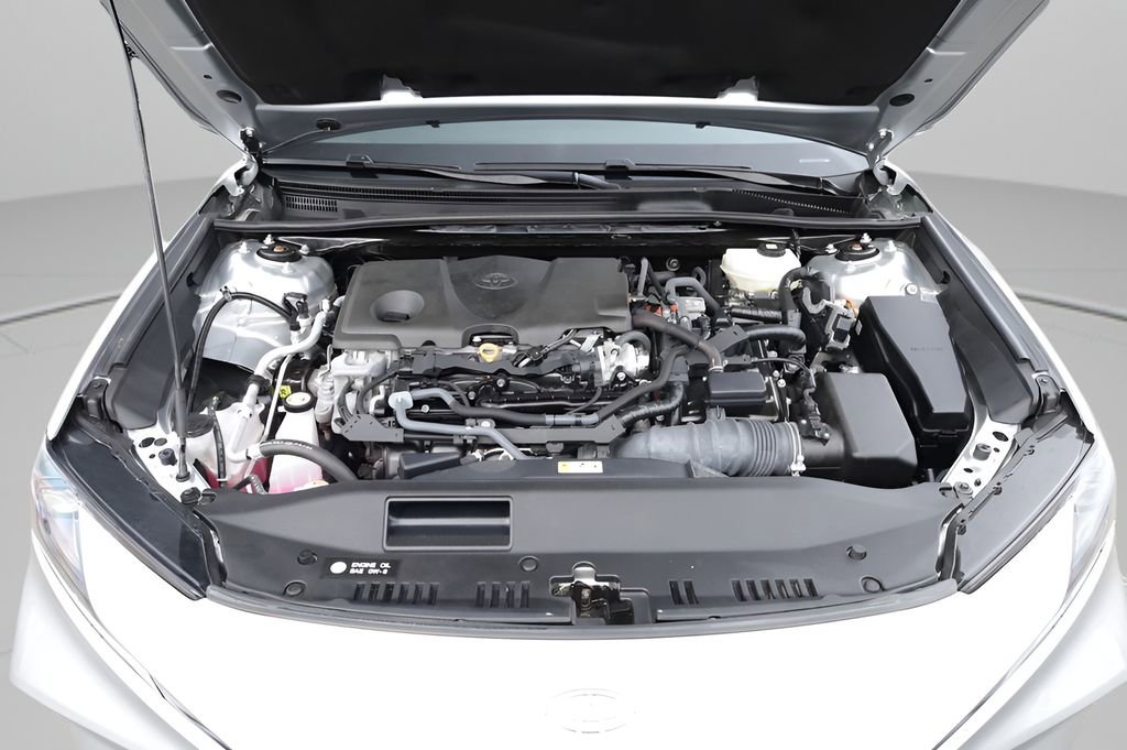 Certified 2025 Toyota Camry LE image 9