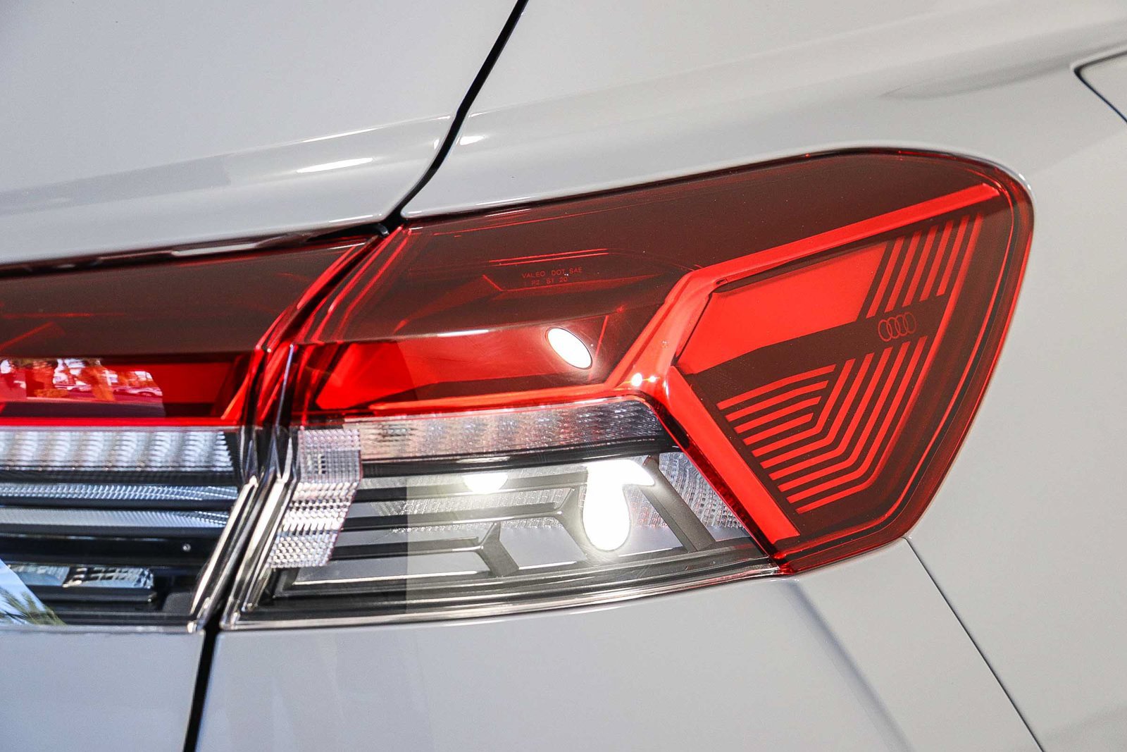 Used 2023 Audi Q4 e-tron Premium Plus w/ Premium Plus RWD image 9