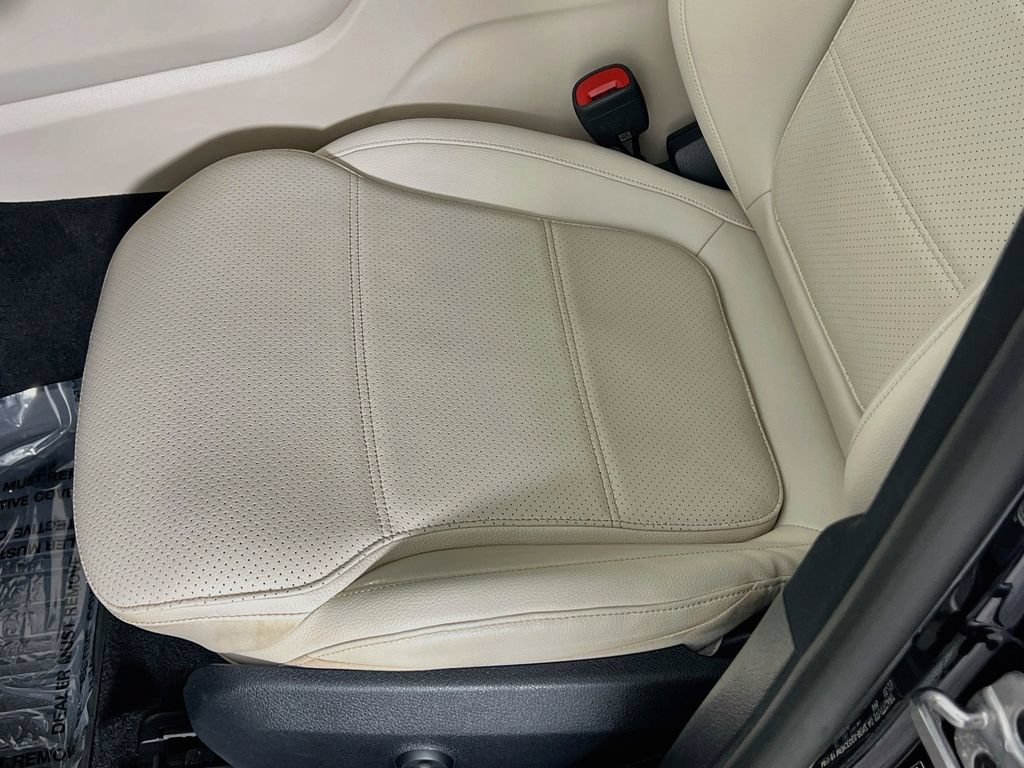 Used 2024 Mercedes-Benz GLC 300 4MATIC image 19