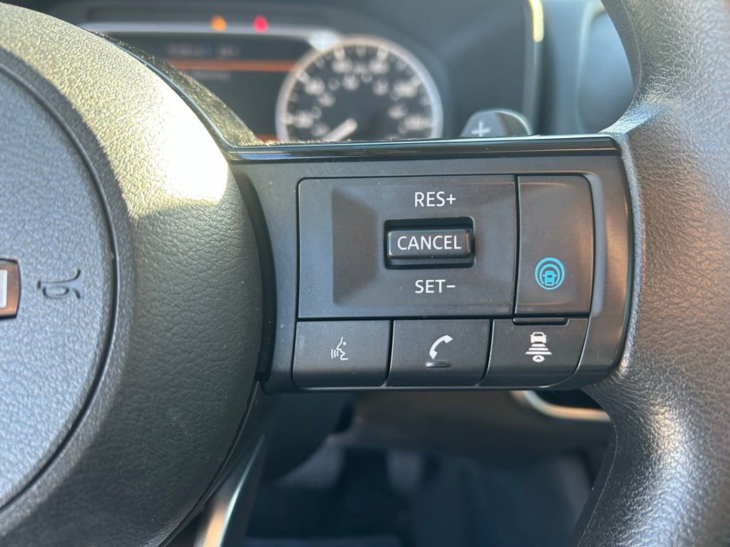 Used 2022 Nissan Rogue SV image 12