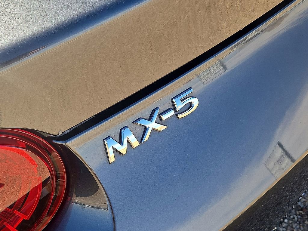 Used 2023 MAZDA MX-5 Miata Grand Touring w/ Weather Package image 12