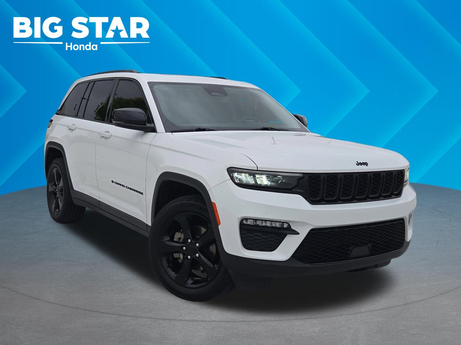 Used 2023 Jeep Grand Cherokee Limited w/ Black Appearance Package AWD/4WD image 1